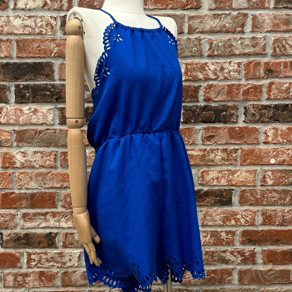 Bright blue scalloped edge romper / XL / Excellent condition - Picture 3 of 12